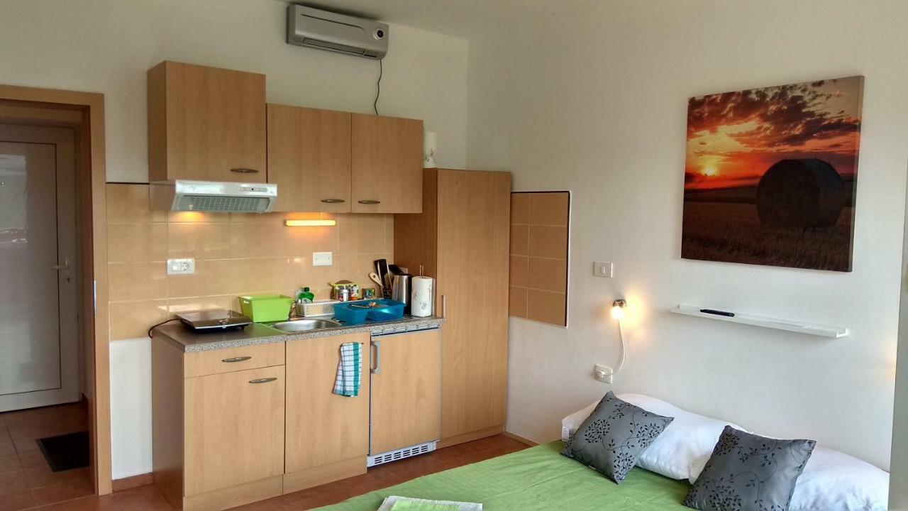 Apartmaji Suhorje Apartman Kültér fotó